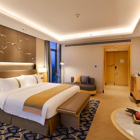 Holiday Inn Haikou West Coast By Ihg מראה חיצוני תמונה
