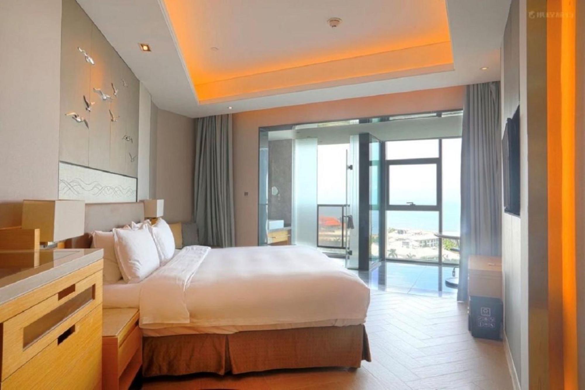 Holiday Inn Haikou West Coast By Ihg מראה חיצוני תמונה