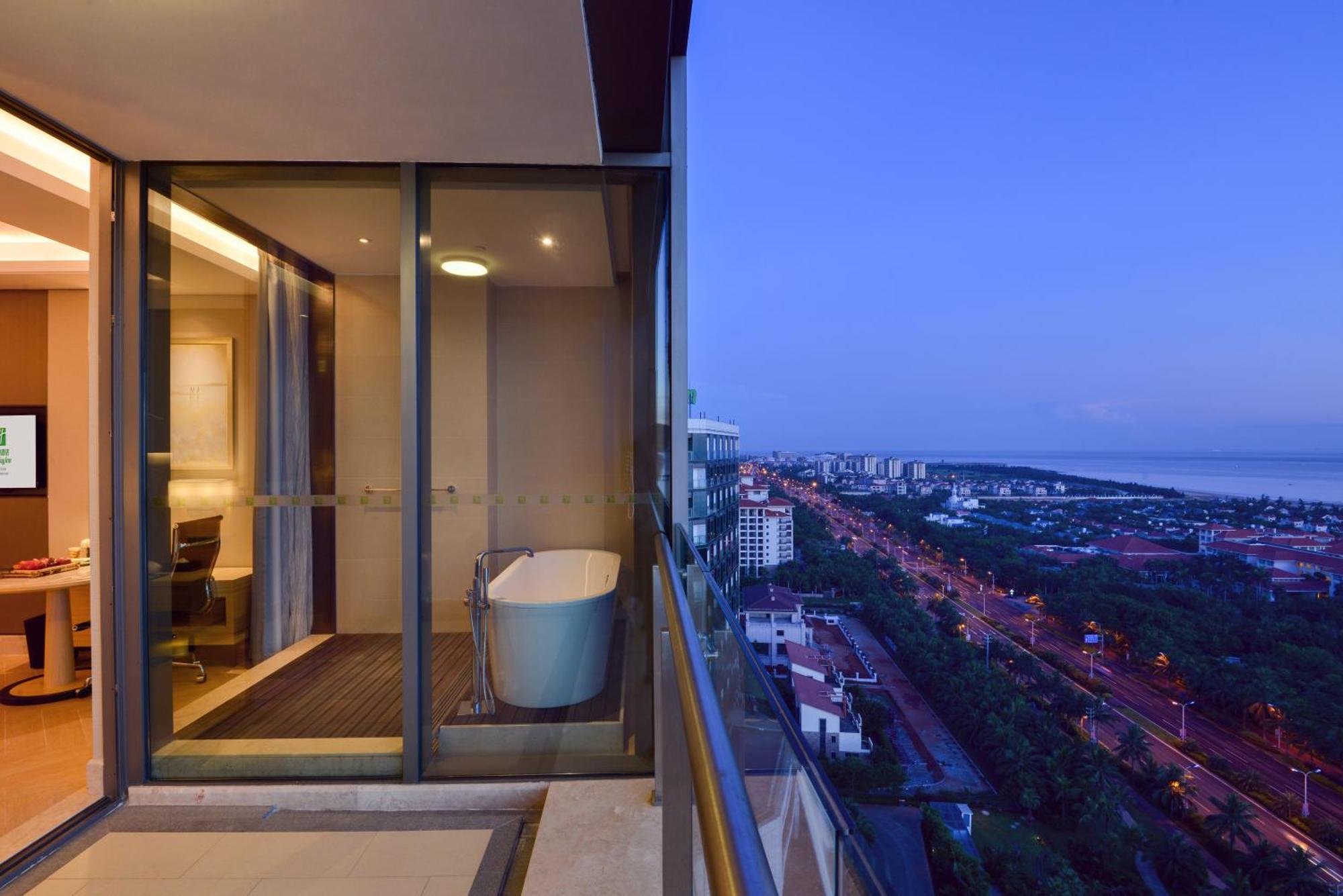 Holiday Inn Haikou West Coast By Ihg מראה חיצוני תמונה