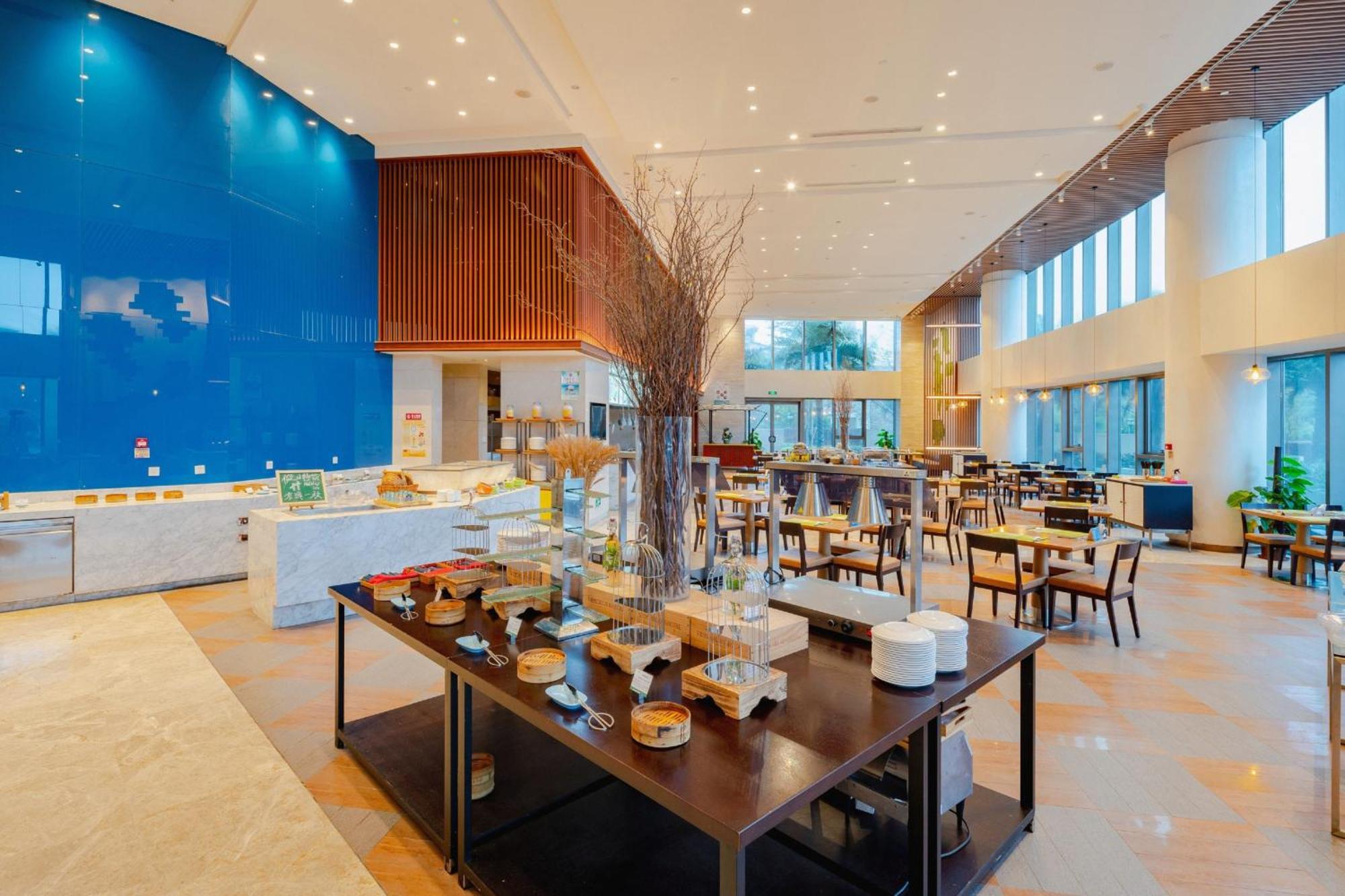 Holiday Inn Haikou West Coast By Ihg מראה חיצוני תמונה